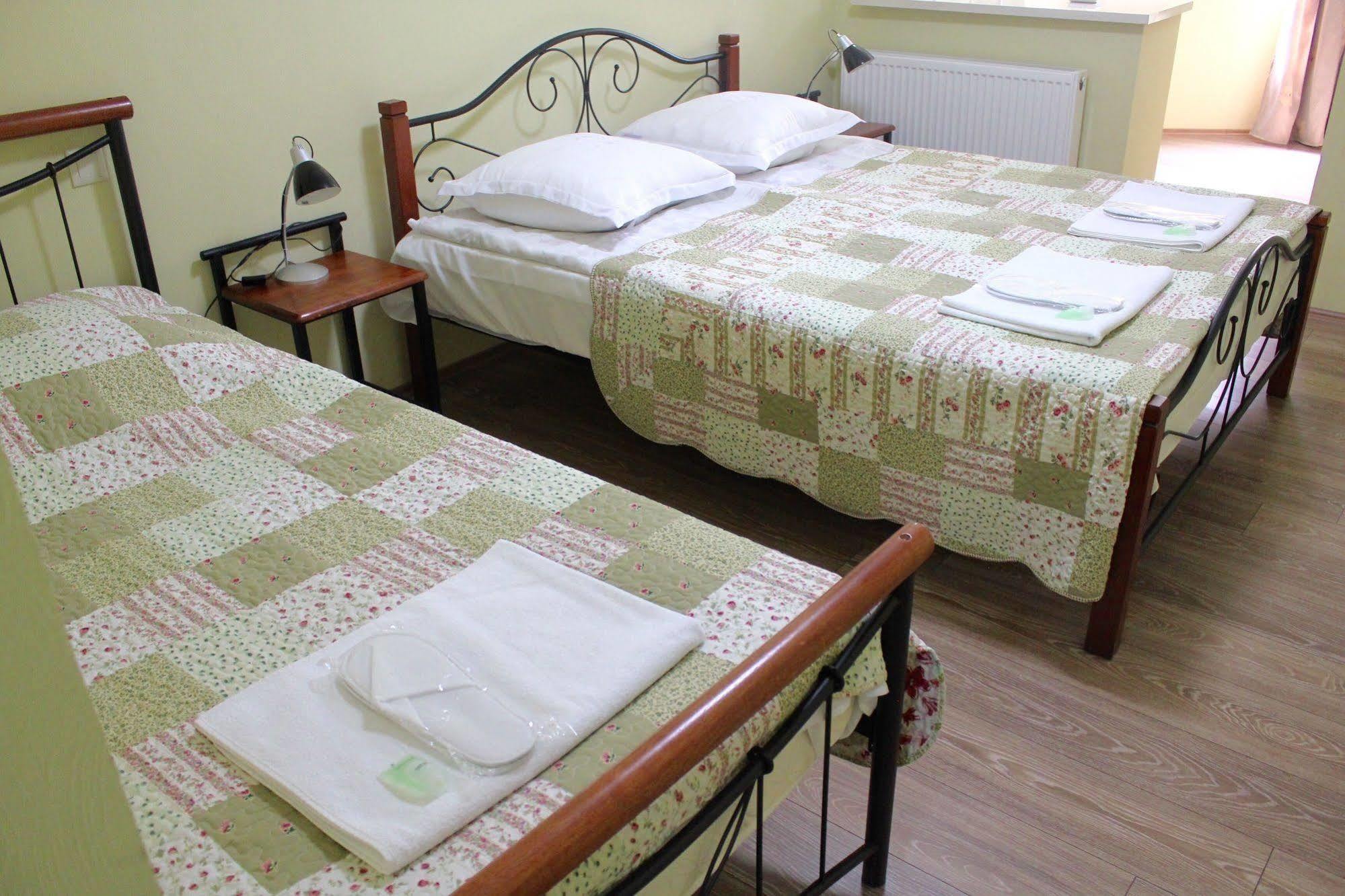 Red Fox Guesthouse Tbilisi Ngoại thất bức ảnh