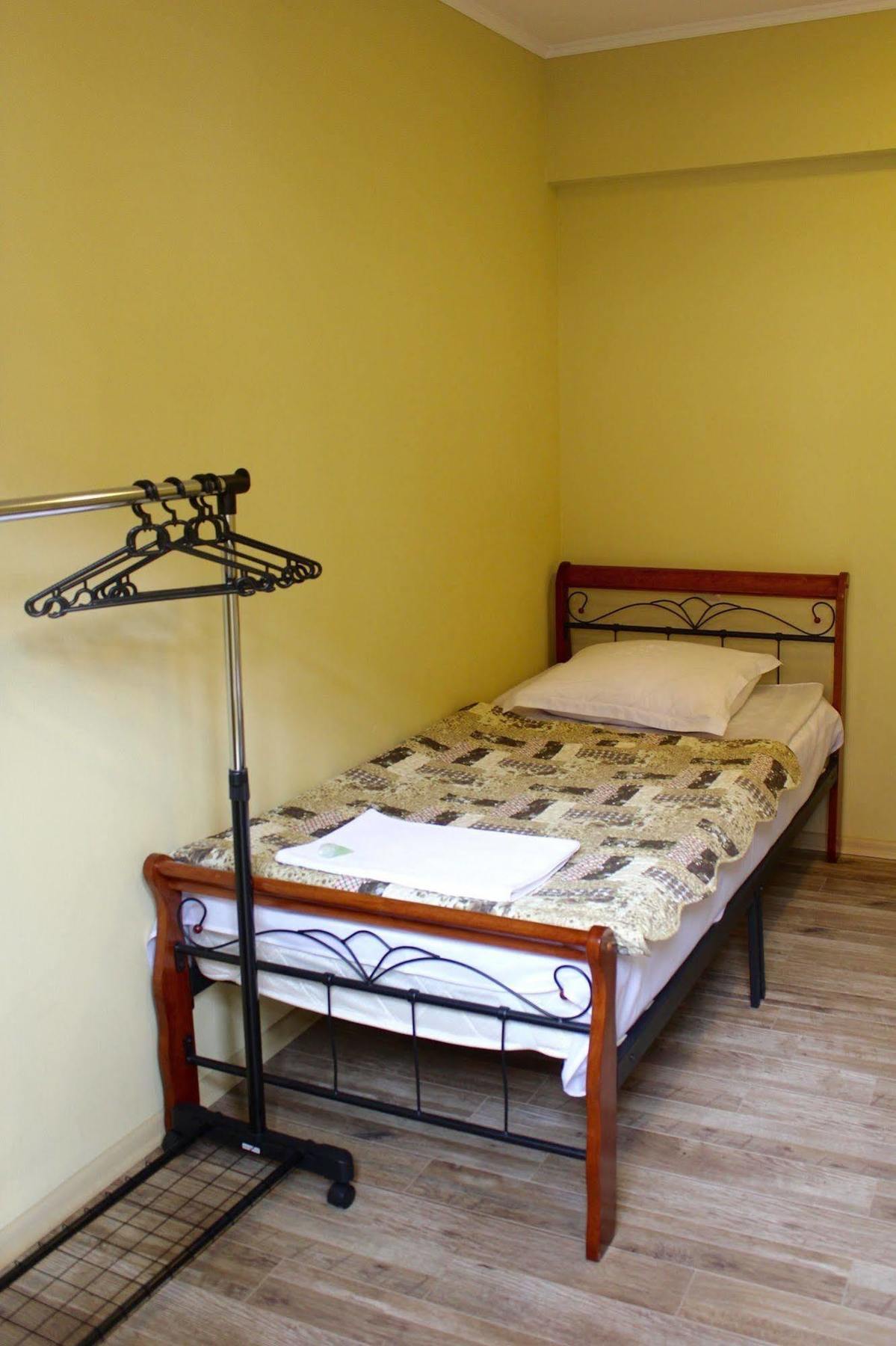 Red Fox Guesthouse Tbilisi Ngoại thất bức ảnh