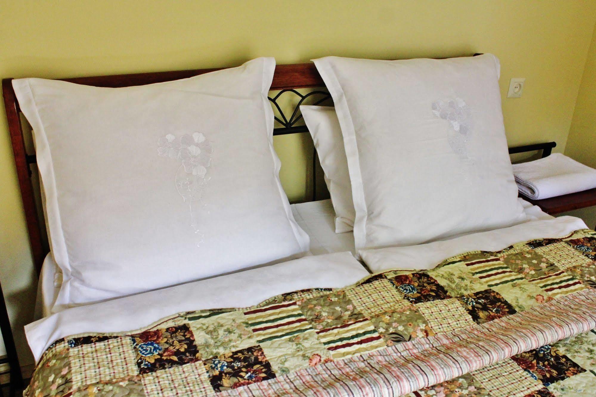 Red Fox Guesthouse Tbilisi Ngoại thất bức ảnh